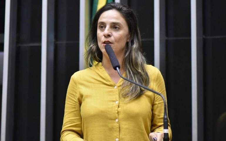 Projeto quer suspender salário de militares da ditadura