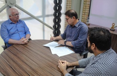 Detran-AL e SMTT de Arapiraca firmam convênio de cooperação técnica