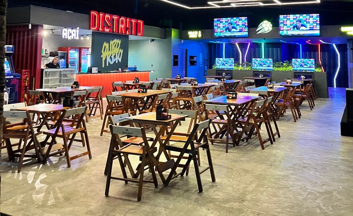 Distrito Sportbar tem uma variedade ampla de bebidas e petiscos