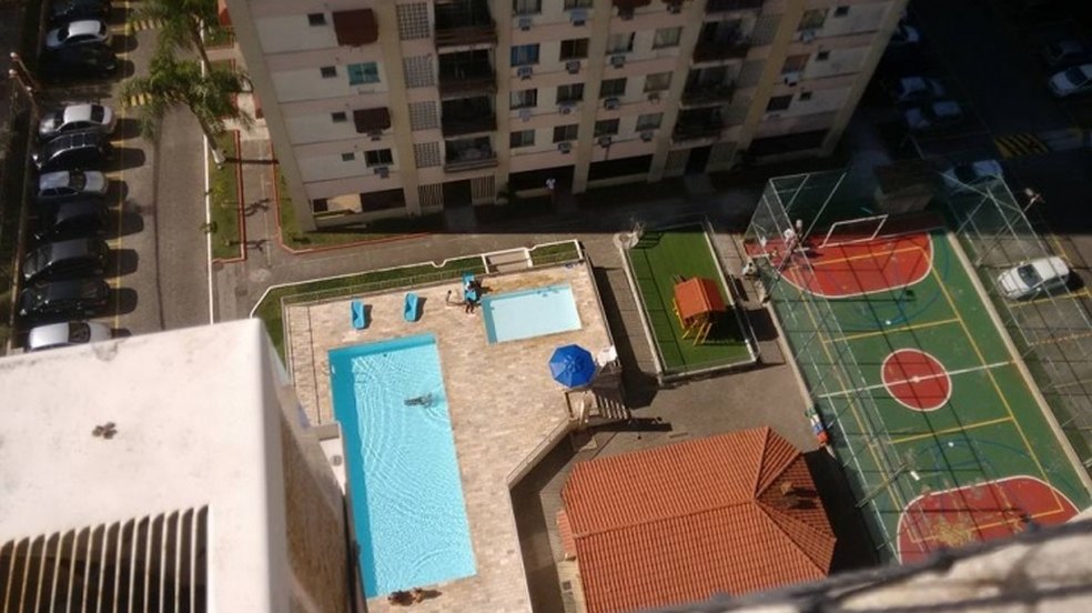 Condomínio é condenado a pagar indenização por queda de elevador