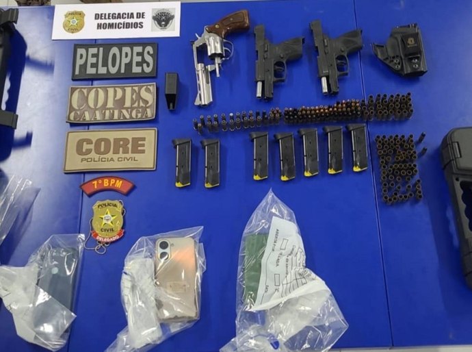 Operação prende 4 suspeitos e apreende armas em Santana do Ipanema e Olho d'Água das Flores