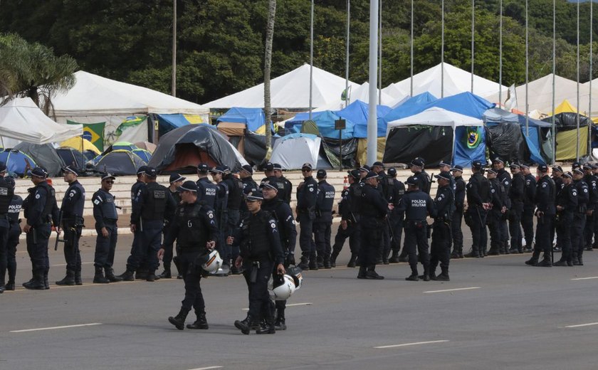 Presos no QG do Exército chegam a 1.200; 204 foram detidos domingo