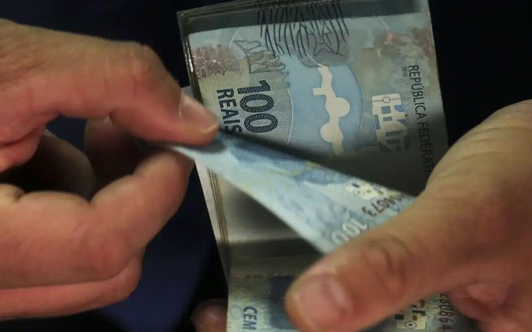 Investimentos somam R$ 7,09 bilhões em abril