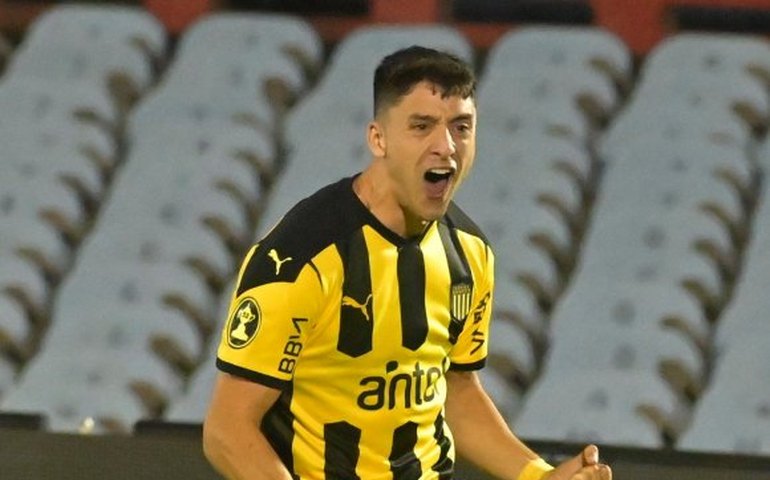 Perto de fazer história no Palmeiras, Piquerez aposta na torcida contra Fortaleza