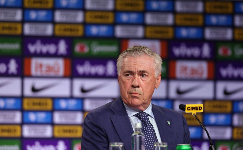 Carlo Ancelotti é apresentado pela CBF e faz primeira convocação