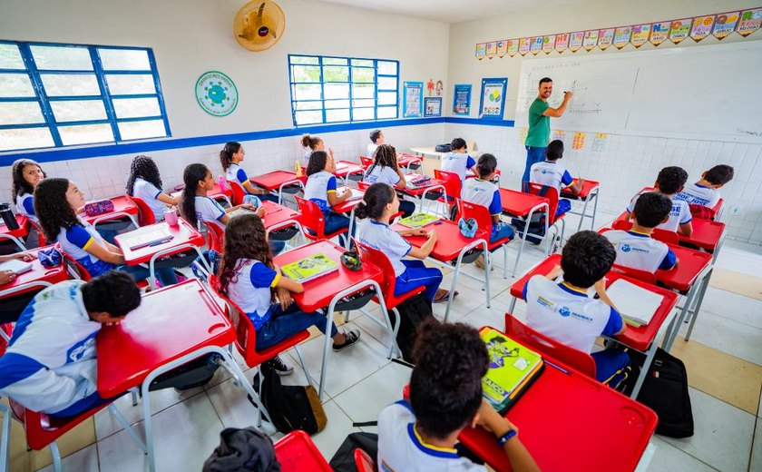 Volta às aulas: Arapiraca inicia ano letivo da Rede Municipal de Ensino nesta segunda