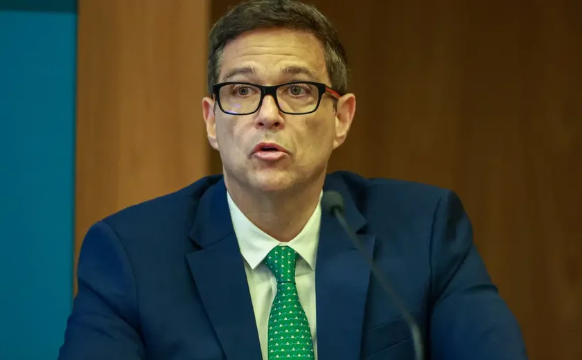 Campos Neto: Devemos anunciar em breve Pix por aproximação em associação com Google