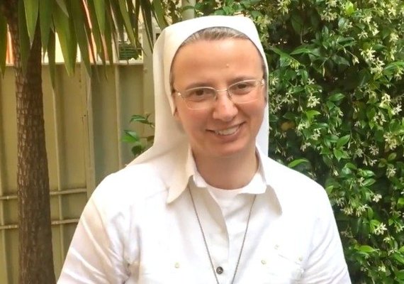Irmã Simona Brambilla é a primeira mulher prefeita no Vaticano