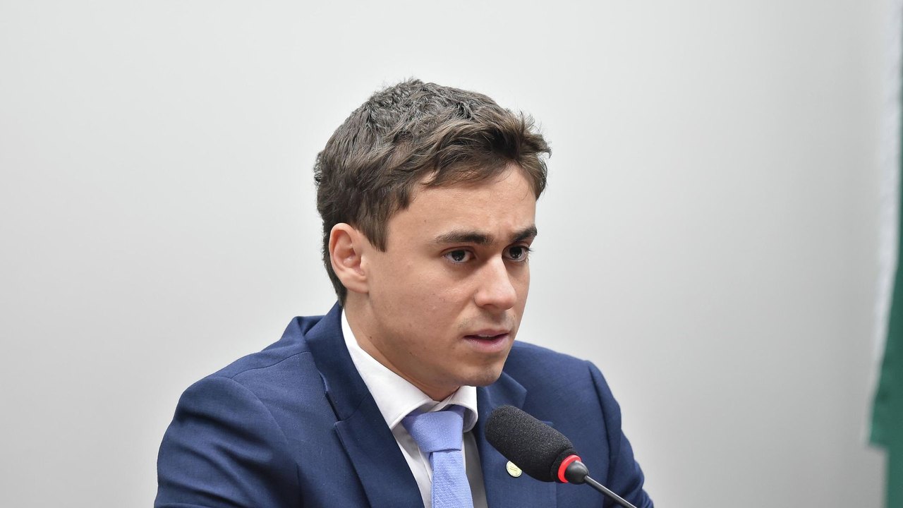 Nikolas ironiza áudio em que pede ajuda de Vorcaro