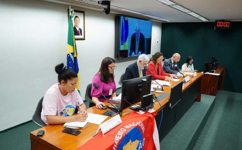 Pessoas em situação de rua denunciam maus-tratos e violência em centros de acolhimento