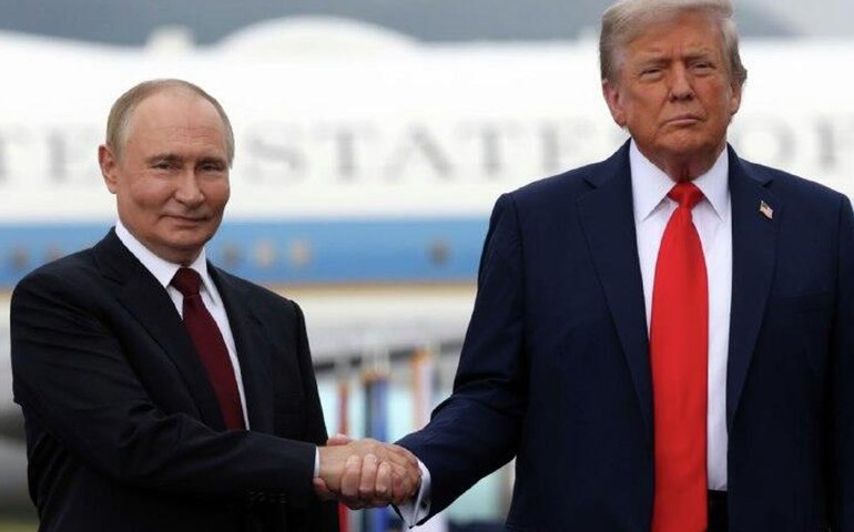 Porta-voz da Casa Branca destaca telefonema 'positivo' entre autoridades