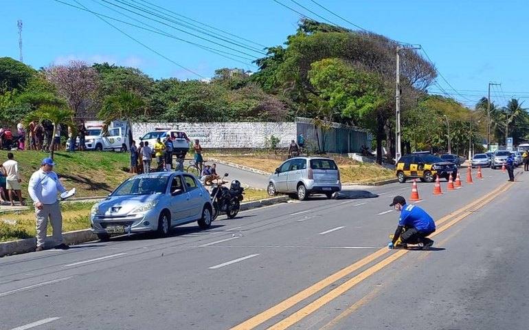 Perícia Criminal investiga acidente fatal envolvendo motociclista em Maceió