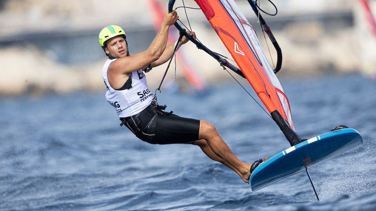 Brasil garante duas primeiras vagas em Paris-2024 na Vela com Bruno Lobo e Mateus Isaac
