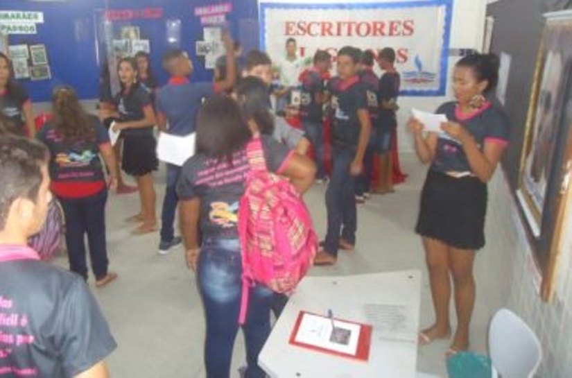 Escola de Igreja Nova realiza “Mostra Cultural” sobre os 200 anos de AL