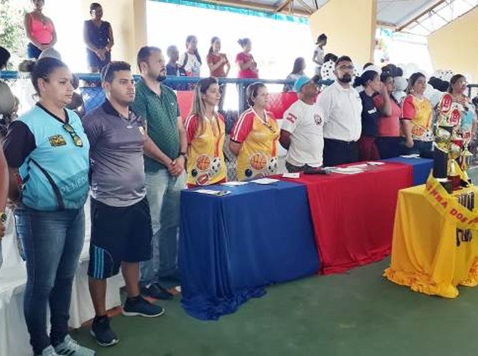 Escola Municipal de Educação Básica Barão de Penedo realiza jogos internos