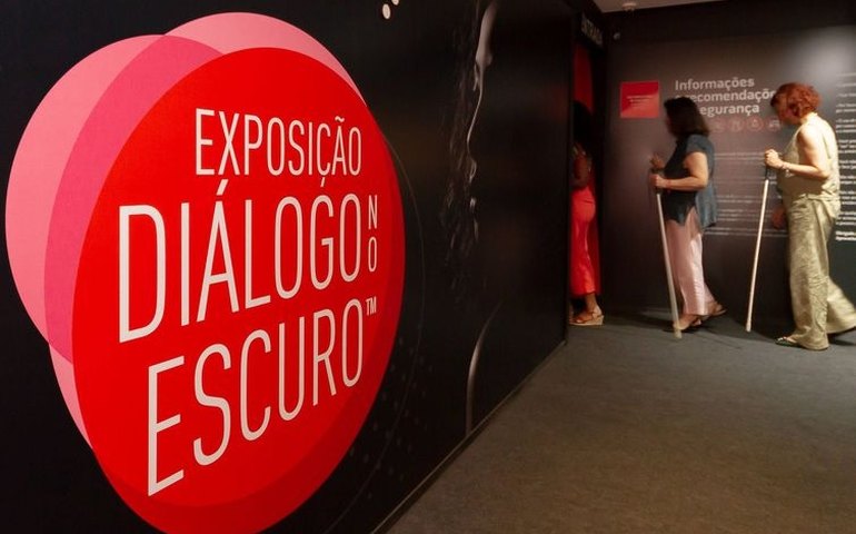 Mostra Diálogo no Escuro usa empatia para integrar cegos na sociedade