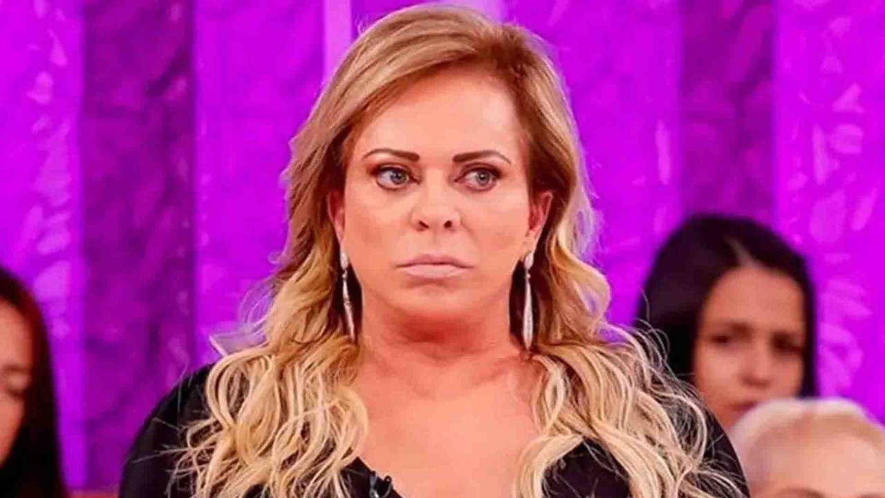 ‘Casos de Família’: Programa de Christina Rocha no SBT sairá do ar após 18 anos