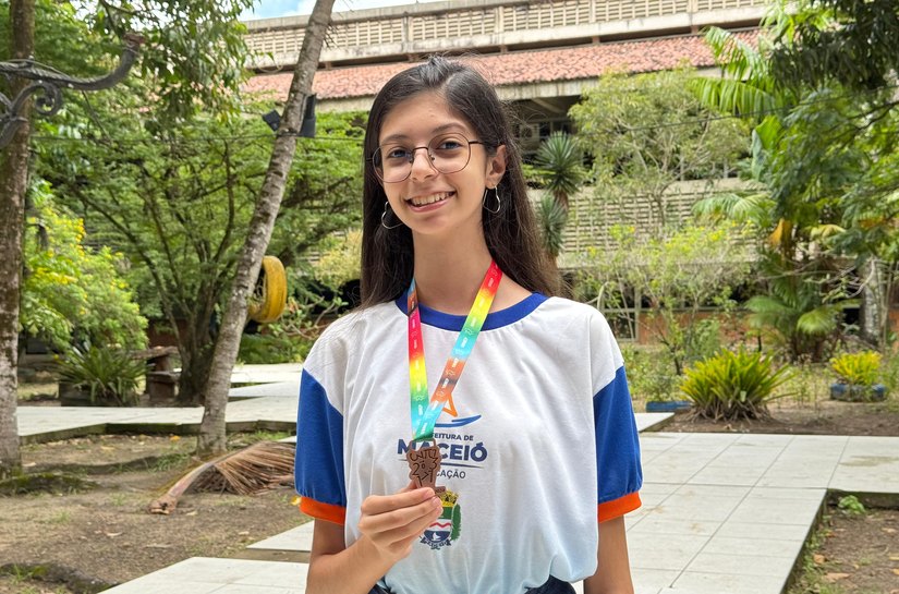 Estudante da Escola Municipal Pio X conquista medalha de bronze na Olimpíada de Matemática
