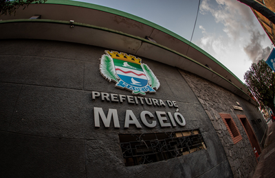 Prefeitura de Maceió paga salário de servidores nesta quarta