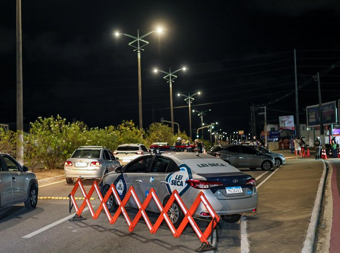 Operação Lei Seca prende suspeitos de roubo de celular em Maceió