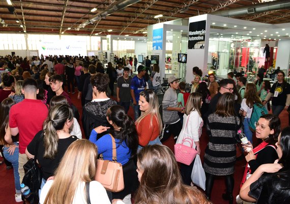 Estudantes de Alagoas participam da maior feira de ciência e tecnologia da América Latina