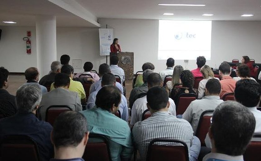 Gestores debatem Infraestrutura Tecnológica de Alagoas