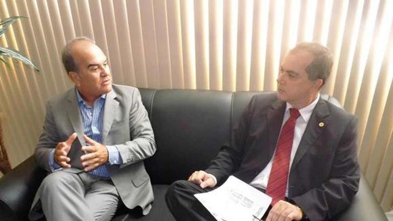 Líder do governo na Assembleia se reúne com presidente da Arsal