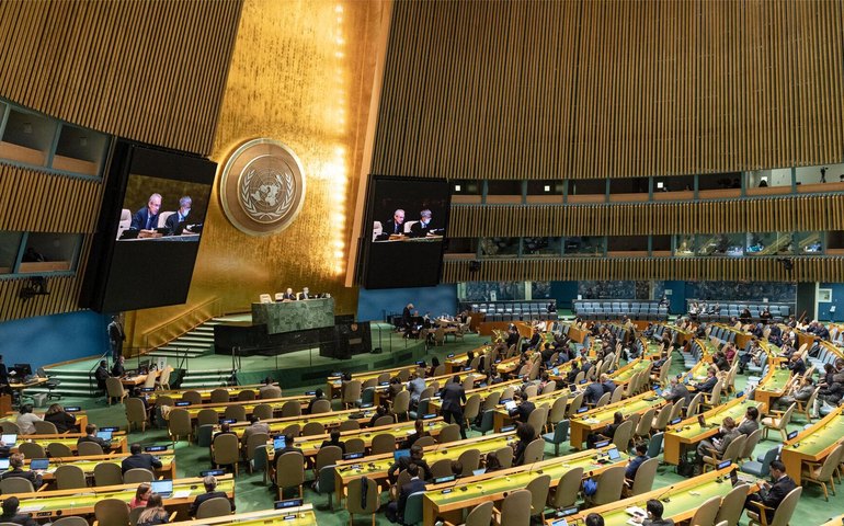 Analista: adoção de resolução ucraniana antirrussa na Assembleia Geral da ONU é patrimônio de Biden