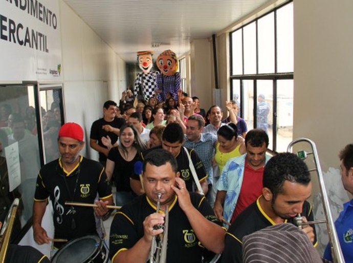 Animação do Bloco Tô Seguro invade o Centro Administrativo em Arapiraca
