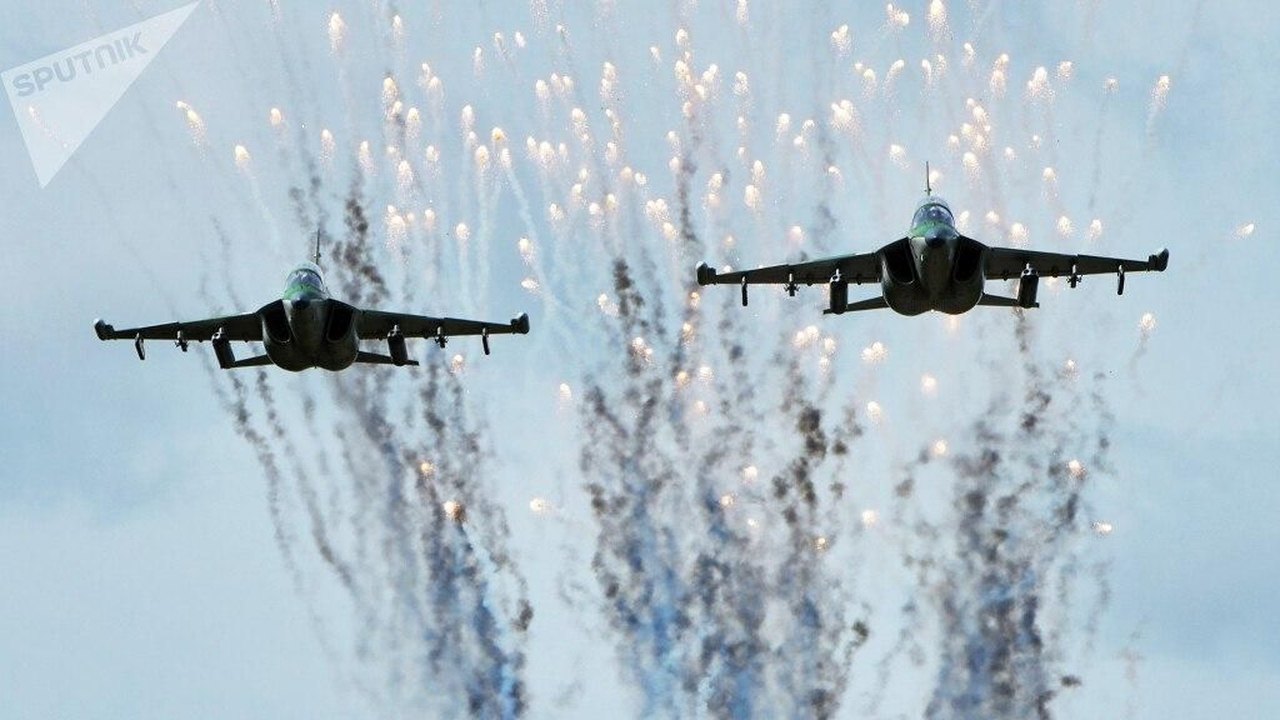 Rússia amplia proteção do Yak-130M com instalação de novo sistema antimísseis