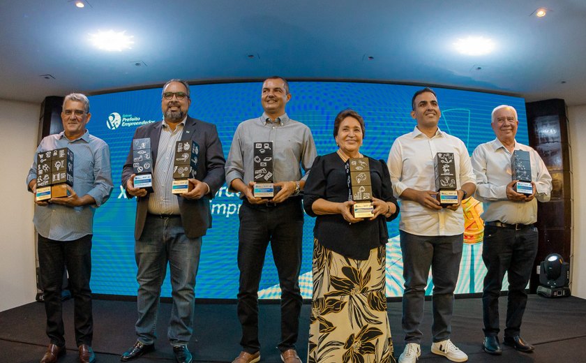 Prefeito JHC vence em duas categorias no XI Sebrae Prefeito Empreendedor