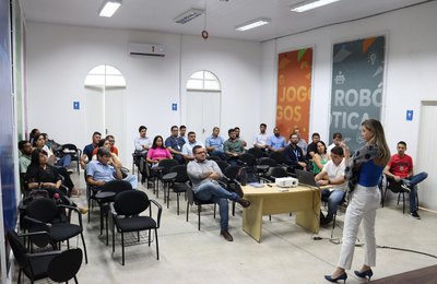 Casal reúne equipe operacional para avaliação de indicadores e troca de experiências