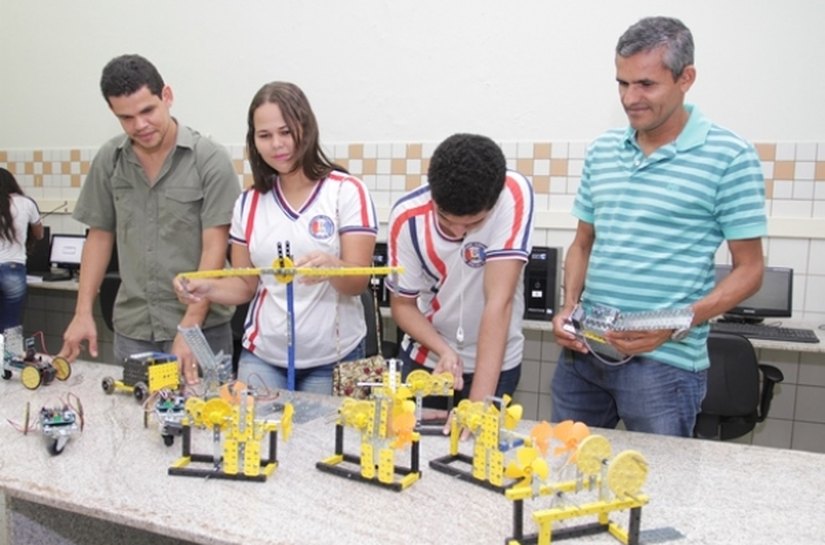 Seduc promove segunda formação de robótica para professores estaduais