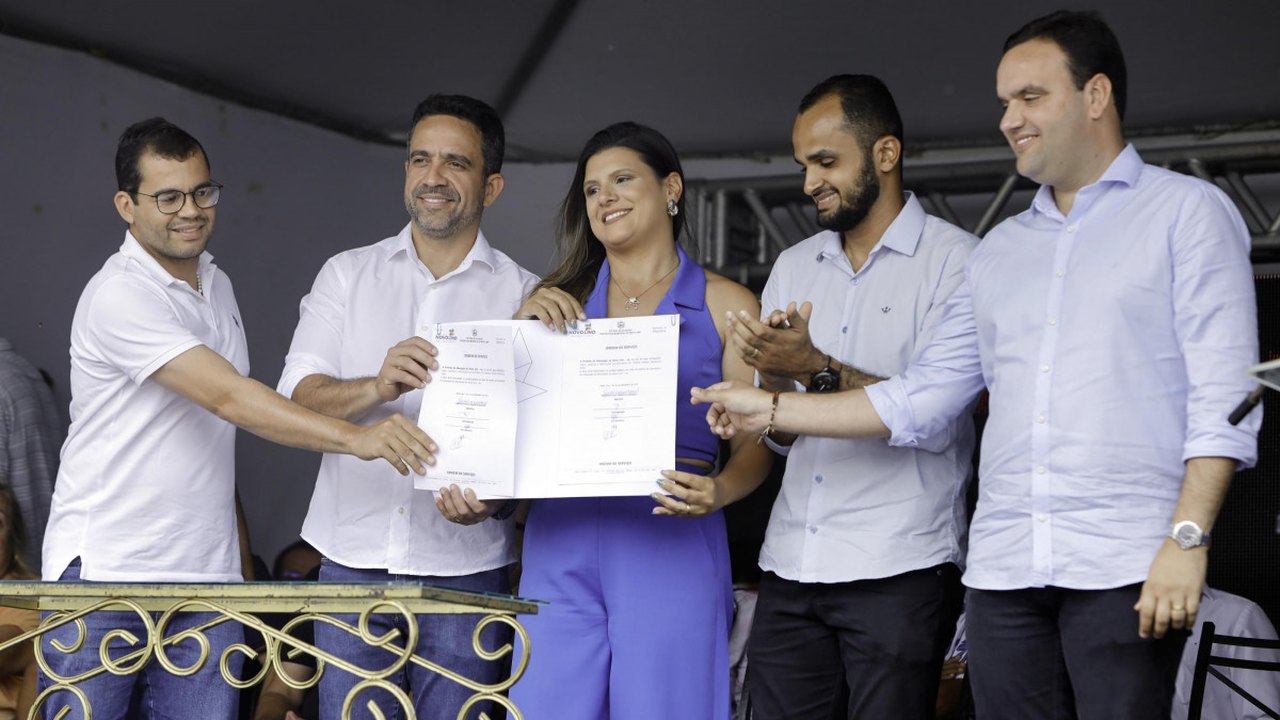 Governador participa de inaugurações e entrega equipamentos durante emancipação de Novo Lino