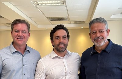 Ex-ministro, Marx Beltrão prestigia encontro com trade turístico e reforça atuação em defesa do setor