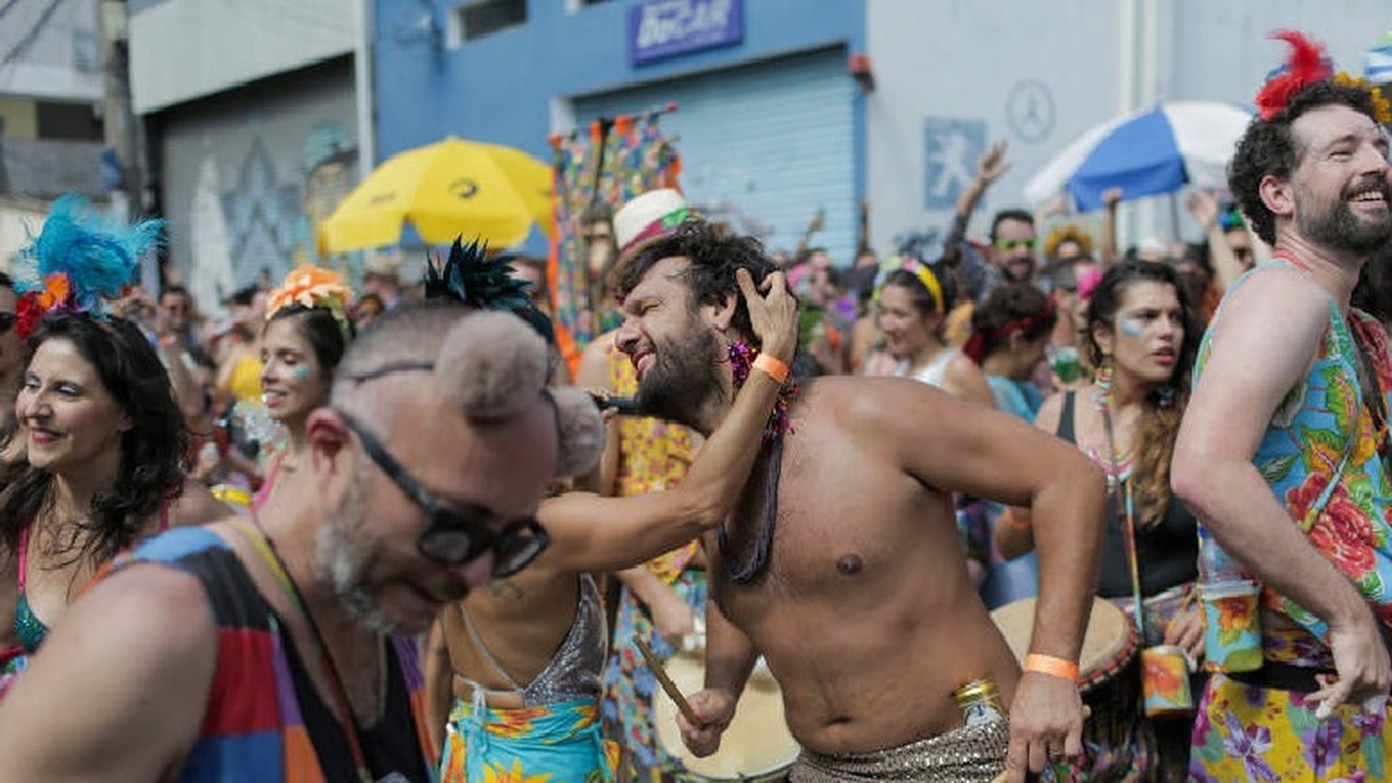 Blocos de carnaval de SP fazem “esquenta” com festas e ensaios