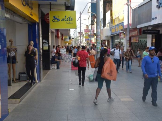 Consumidores com renda de até 10 salários retomam o consumo em Maceió
