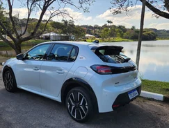 Peugeot 208 2026 tem conjunto de soluções voltadas ao uso cotidiano - Sérgio Dias (14).jpeg 