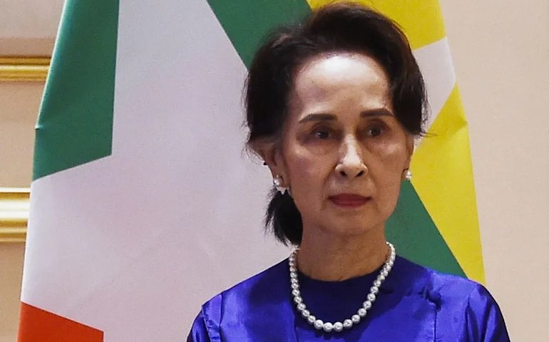 Aung San Suu Kyi, ex-presidente de Mianmar e prêmio Nobel da Paz, deixa cadeia e fica em prisão domiciliar