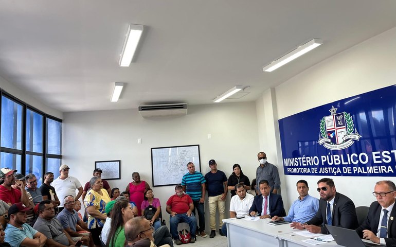 Em audiência pública convocada pelo MP, marchantes de Palmeira aceitam deixar mercado para reforma