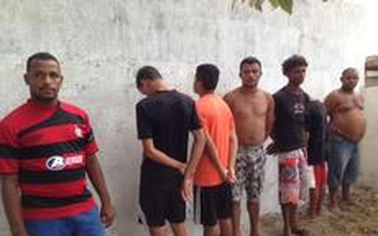 Operação apreende drogas, armas e suspeitos de tráfico