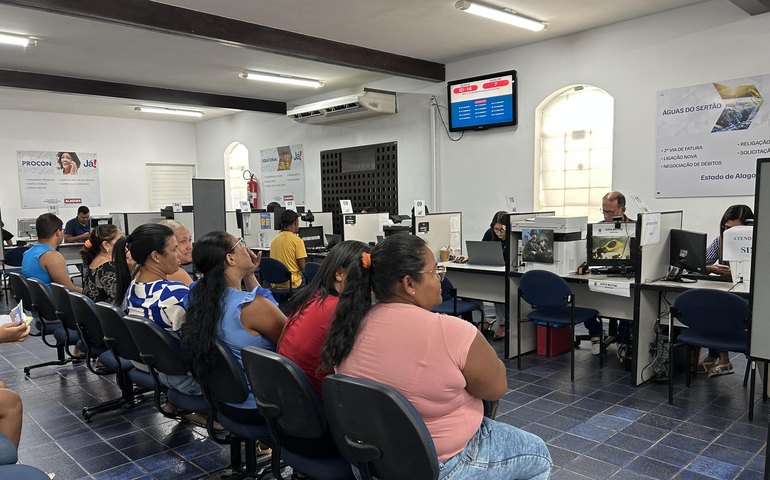 Central Já! realiza mutirão para emissão de documentos em Penedo e Piaçabuçu