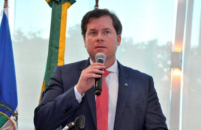 Marx garante R$ 705 mil para melhorar infraestrutura turística na orla de Maceió