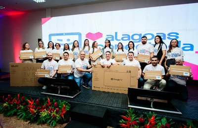 Governo lança programa Alagoas Conectada para ampliar acesso à internet na rede pública de ensino