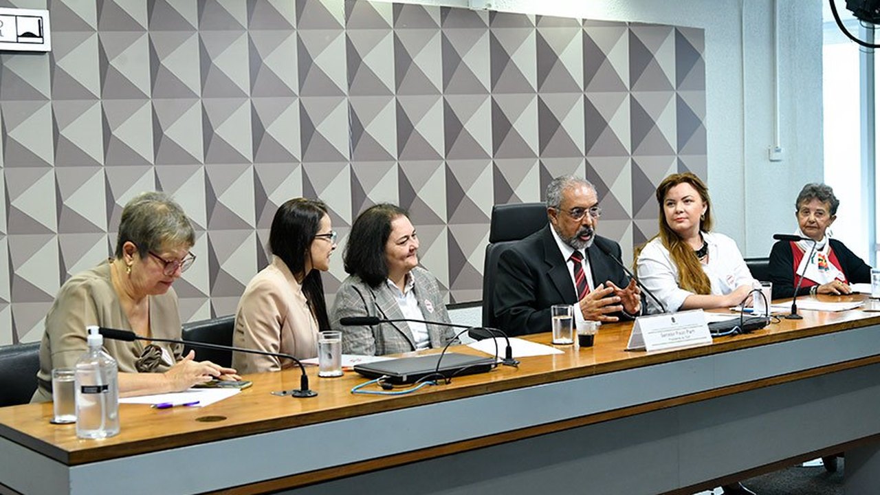 Debate na CDH reforça necessidade de salários iguais entre homens e mulheres