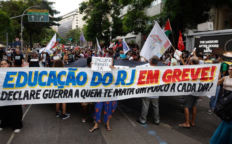 Professores das redes estadual e municipal do Rio fazem paralisação de 24 horas