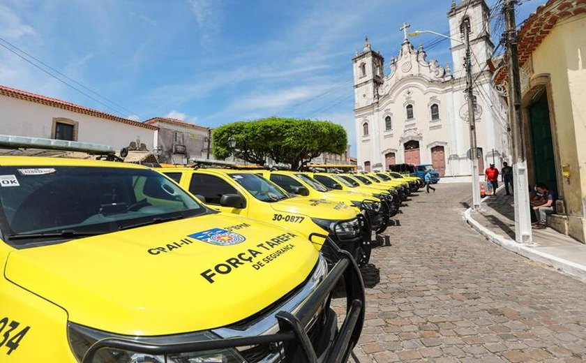 Entrega de vias urbanas e ordem de serviço para CISP marcam Governo Presente em Penedo