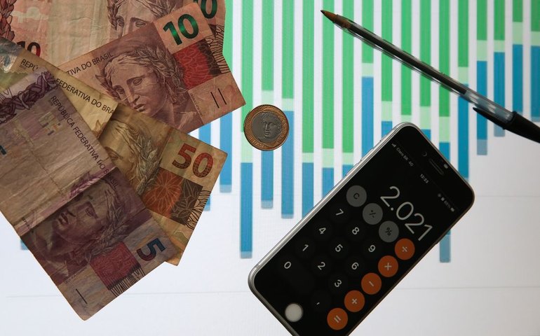 Boletim Focus prevê menos inflação e mais crescimento econômico