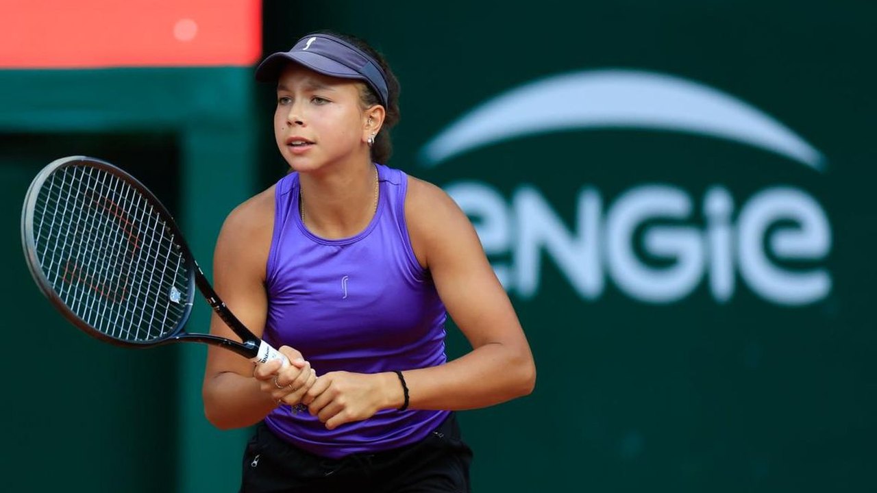 Eduarda Gomes conquista título do Roland Garros Júnior aos 13 anos