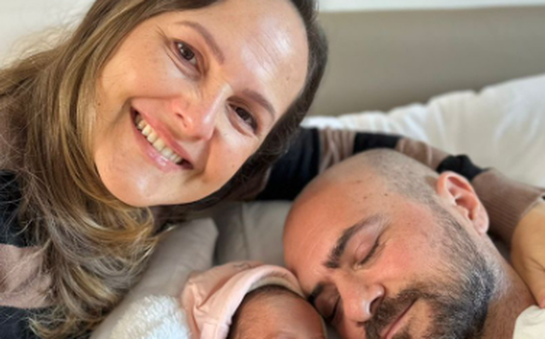 Mulher de Tiba Camargos dá à luz sexta filha com o influenciador digital